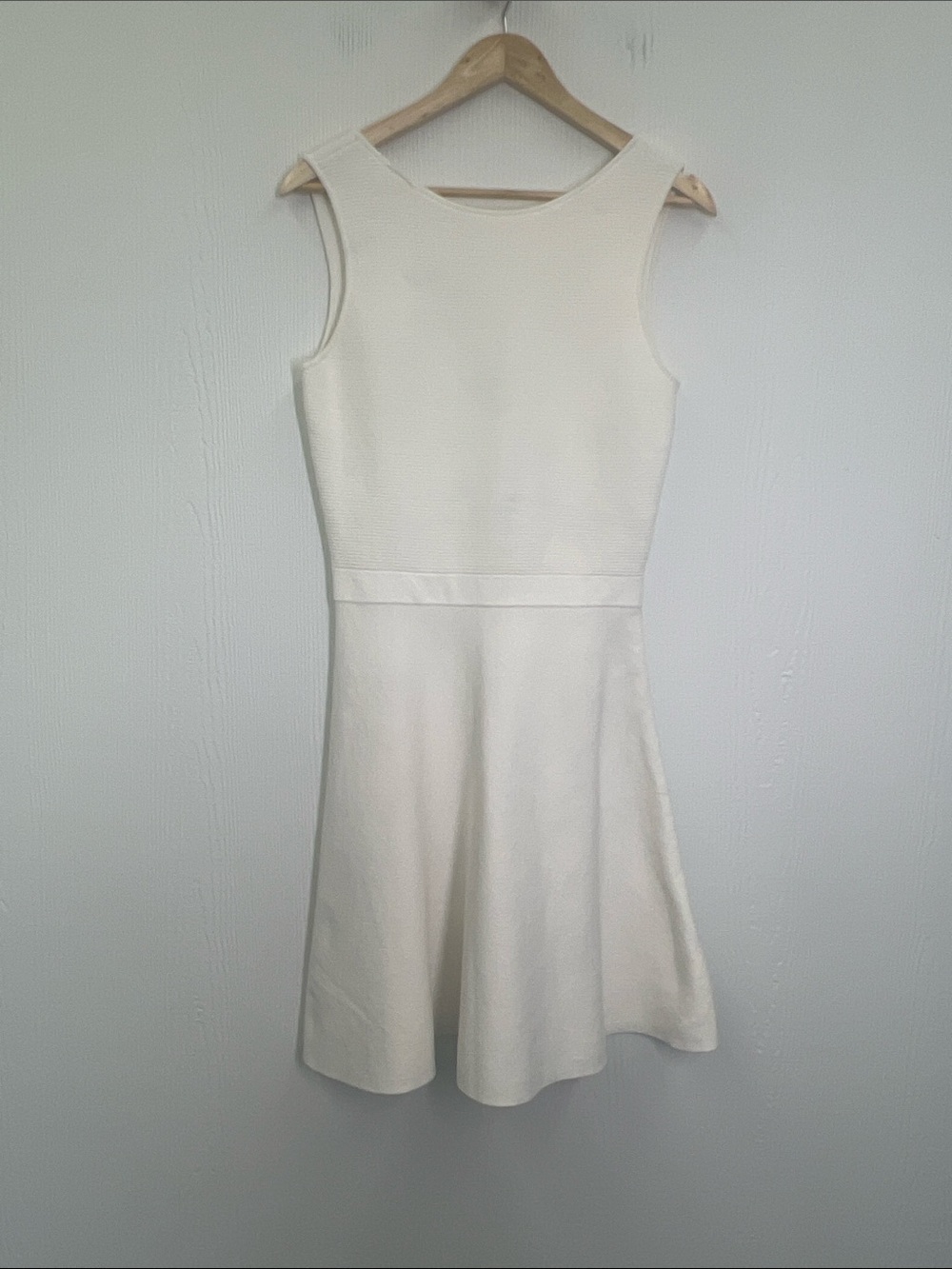 Theory - Irelia Ivory Ribbed Sleeveless Scoop Back Mini Dress Size Medium - Picture 9 of 11